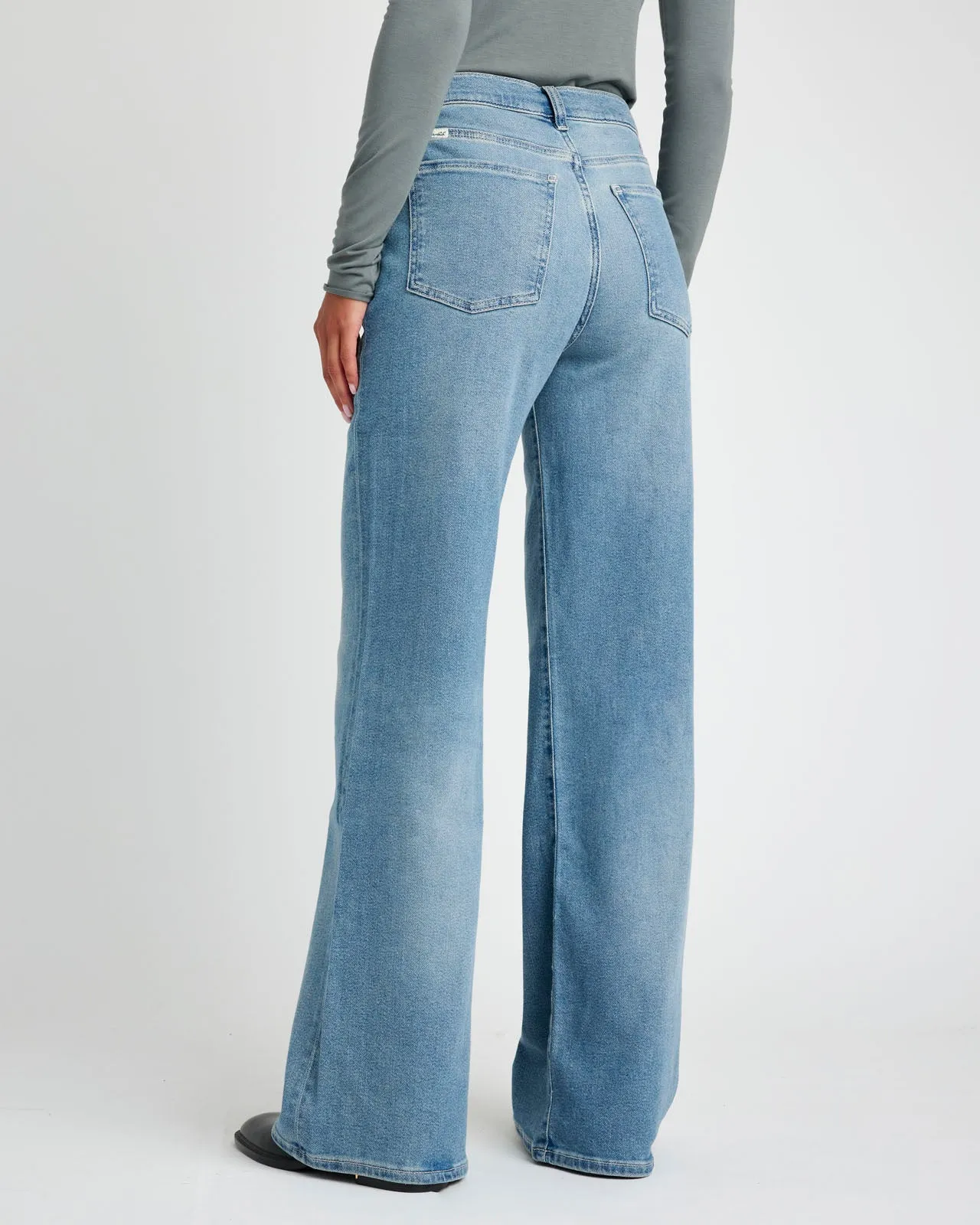 High-Rise Wide Leg Jean