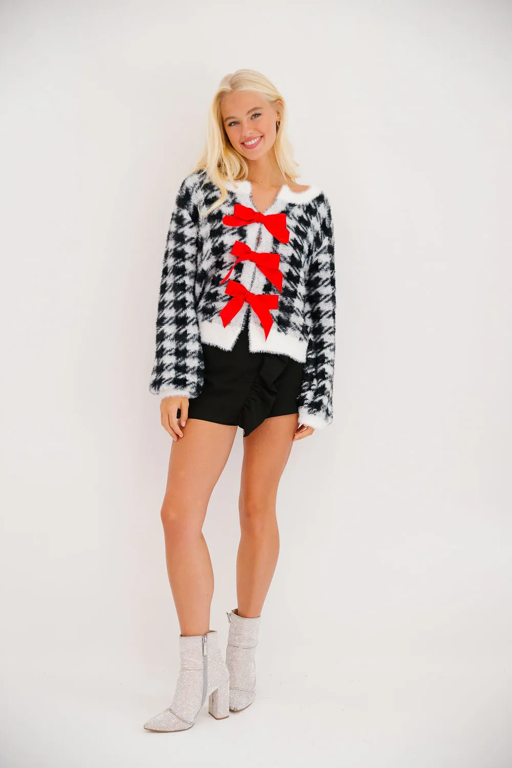 HOLIDAY SEASON HOUNDSTOOTH CARDIGAN