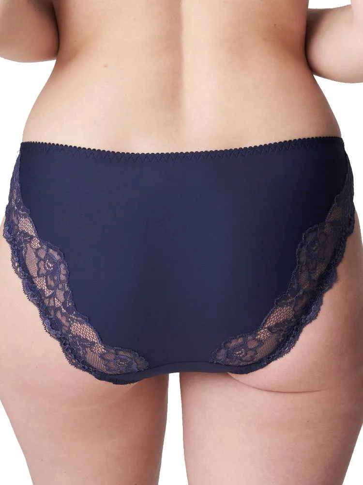 Madison Rio Brief