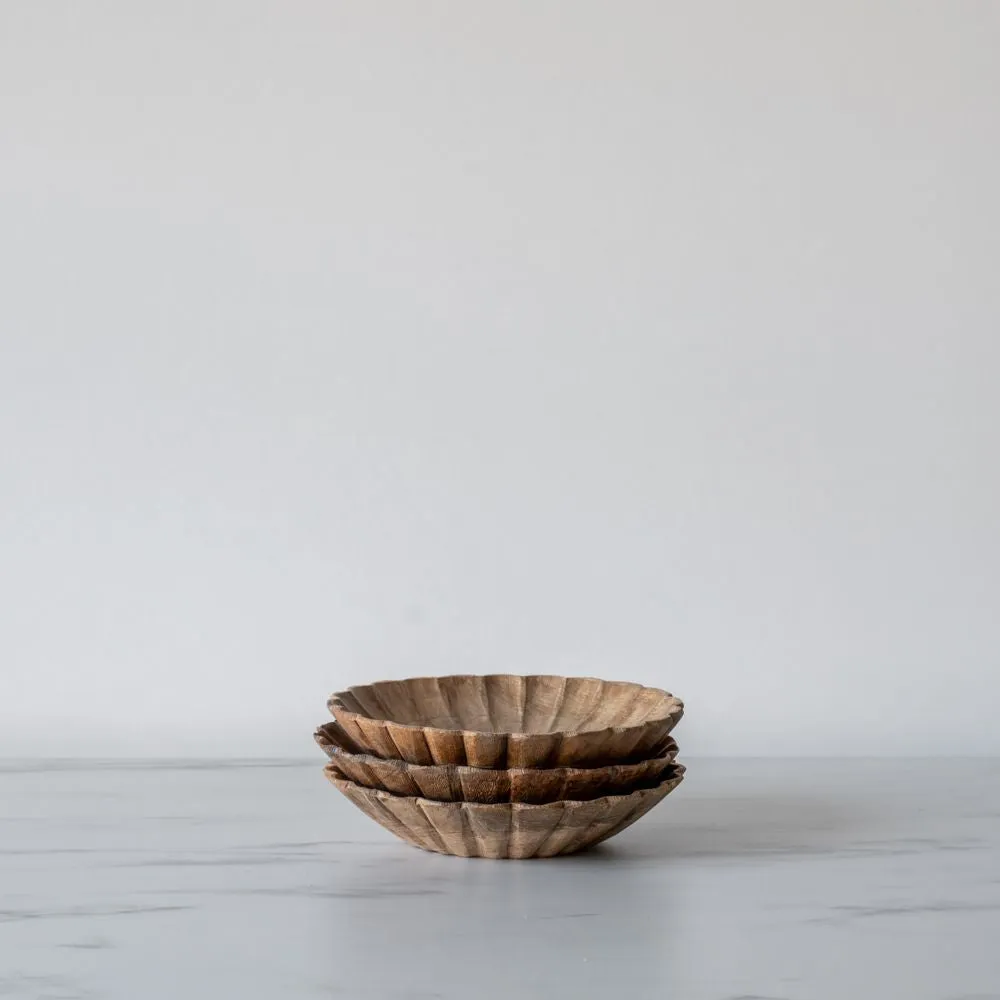 Scalloped Edge Mango Wood Dish